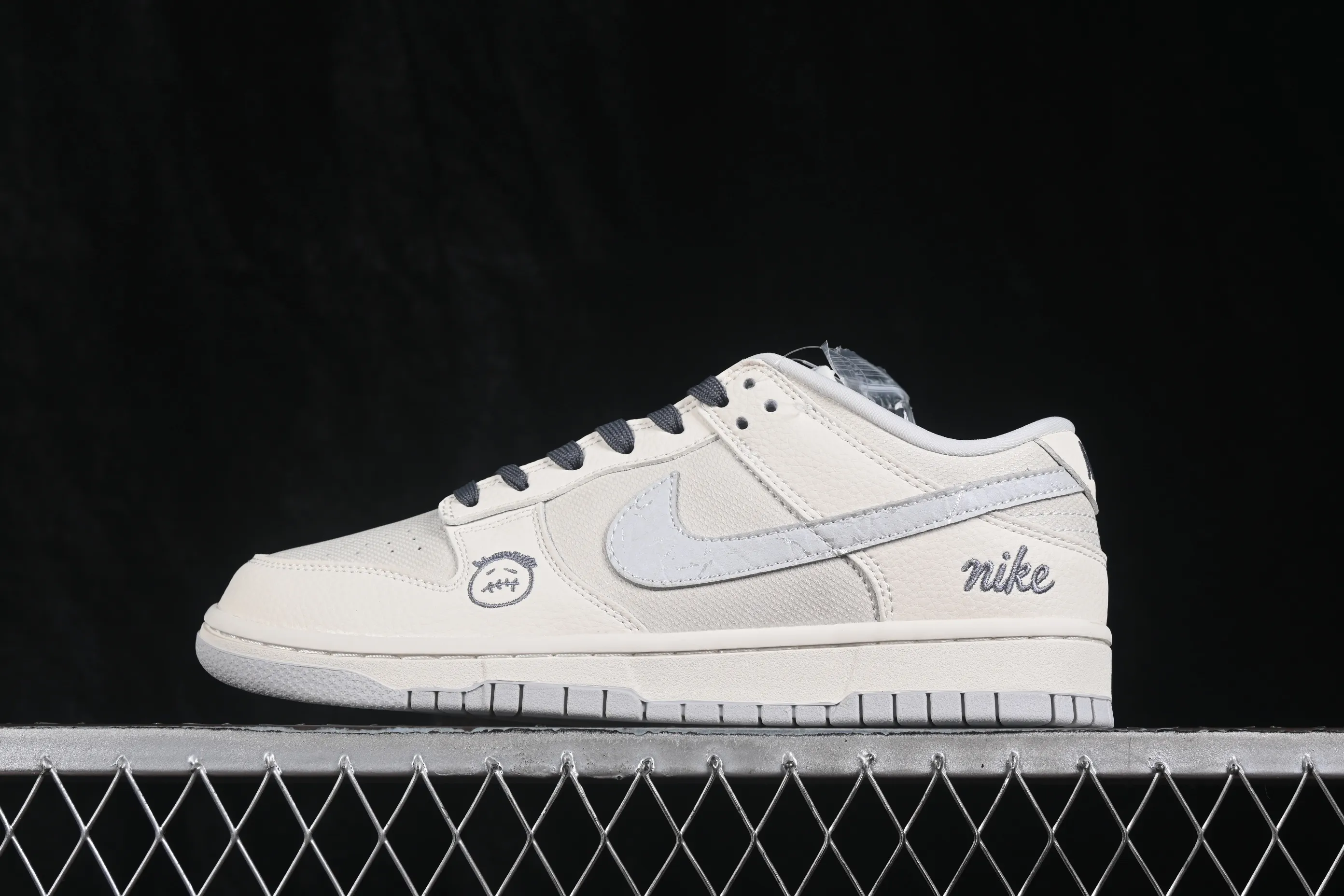 All categories Nk SB Dunk Series Nk SB Dunk Low High-end customized low-top sneakers Nike SB Dunk Low High-end customized low-top casual sneakers DS6608-026